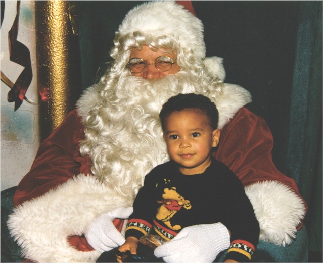 PJ_and_Santa.jpg (85449 bytes)